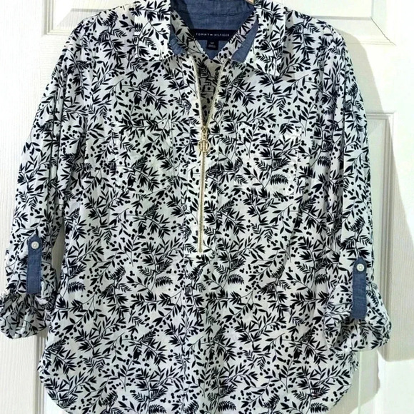 Tommy Hilfiger Floral Print 3/4 Sleeve Half Zip Blouse Top Petite Small‎ NWOT - Picture 1 of 9